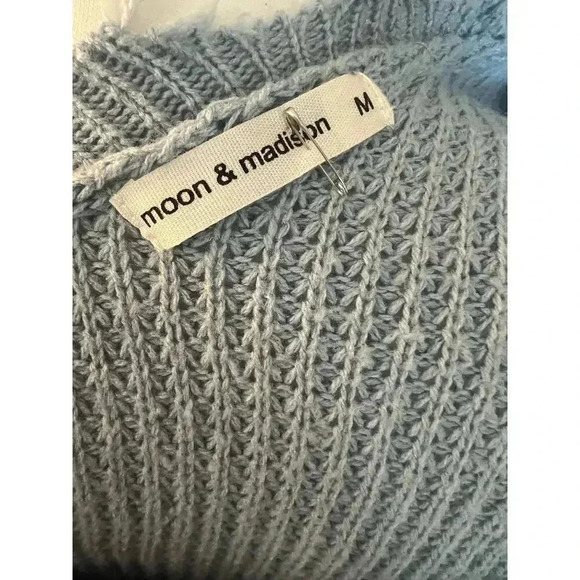 MOIN AND MADISON WOMENS CROP V NECK TATTERED EDGES SWEATER SIZE MEDIUM - Picture 9 of 9